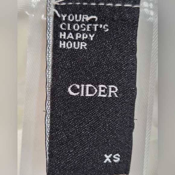 Cider White Mini Skort with Lace Hem - Picture 4 of 5